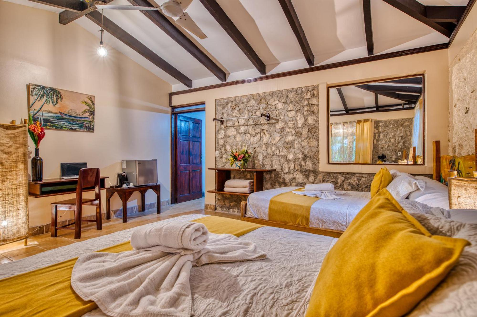 Atlantida Lodge קאוויטה מראה חיצוני תמונה